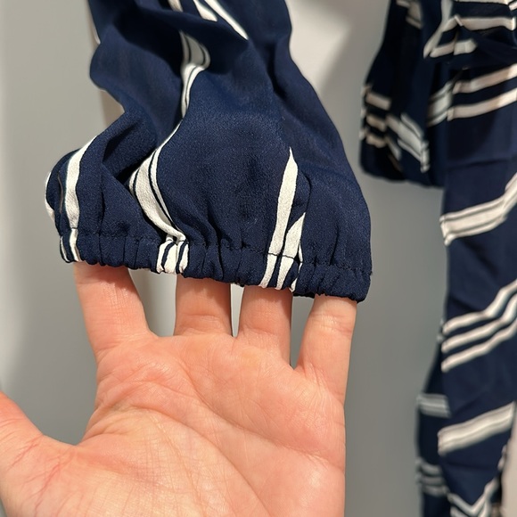 Flynn Skye cropped long sleeve blue and white blouse with dramatic tie front - Picture 5 of 9